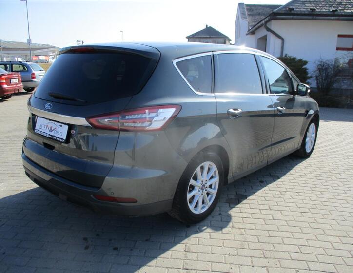 Ford S-MAX 4