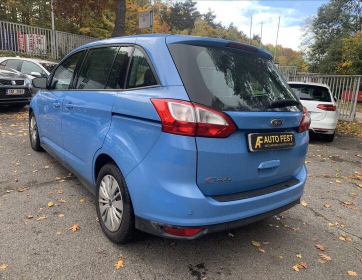 Ford Grand C-MAX 8