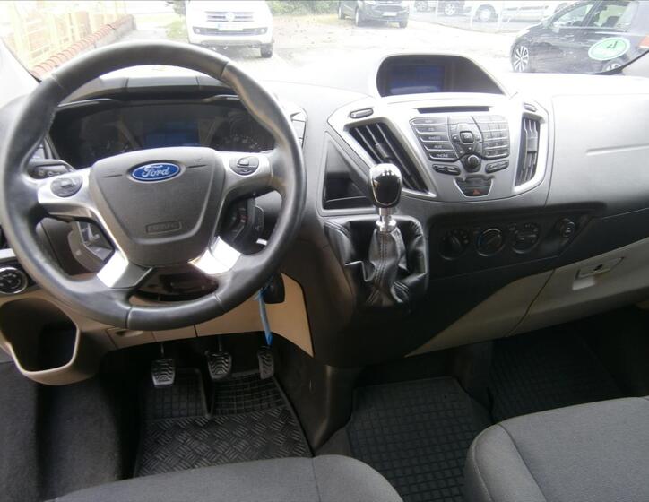 Ford Tourneo Custom 15