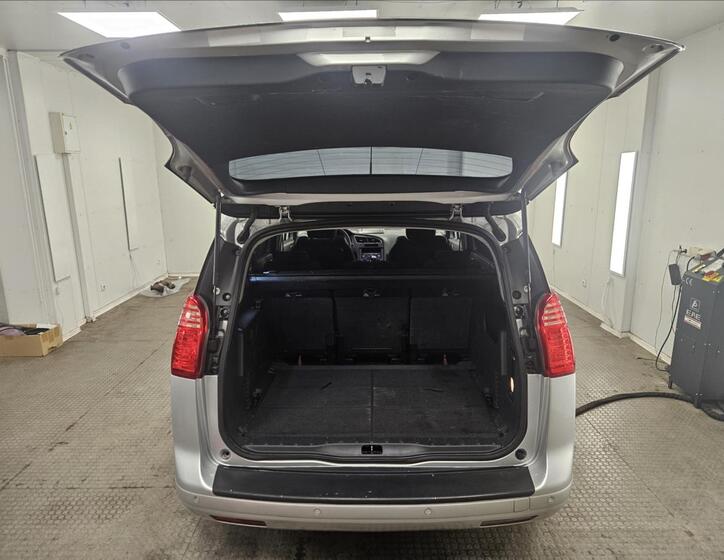 Peugeot 5008 26