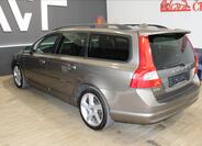 Volvo V70 9
