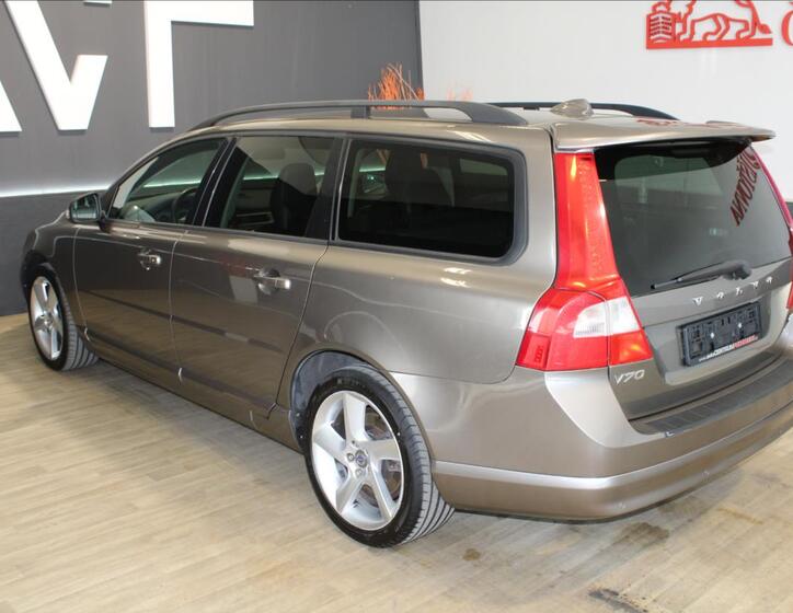 Volvo V70 9