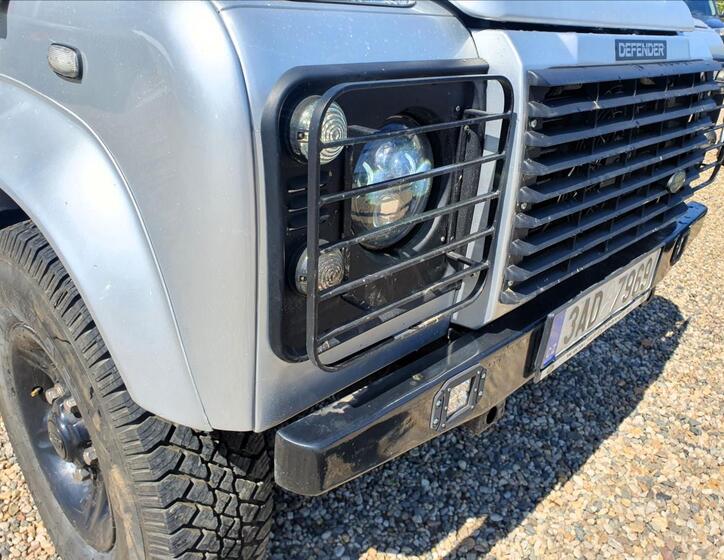 Land Rover Defender 36
