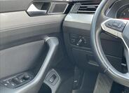 Volkswagen Passat 13