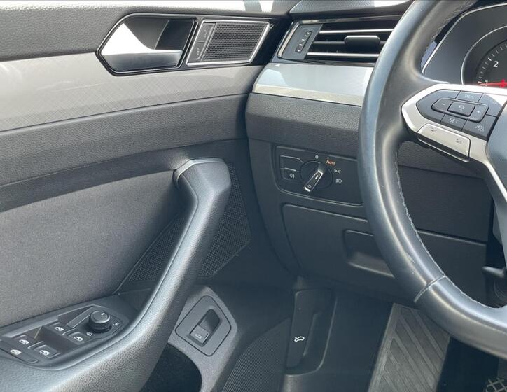 Volkswagen Passat 13