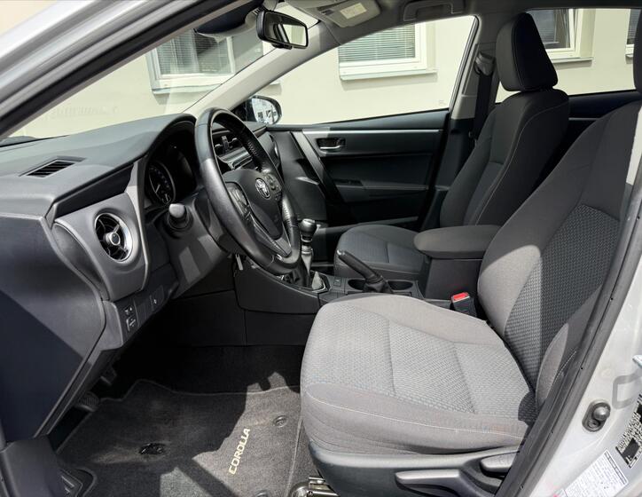 Toyota Corolla 8