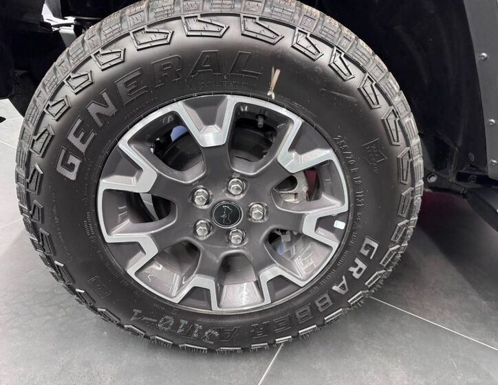 Jeep Wrangler 4