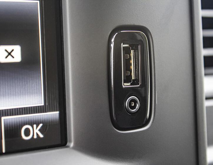 Nissan NV400 39