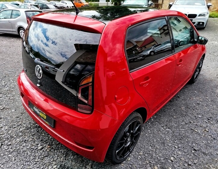 Volkswagen up! 6