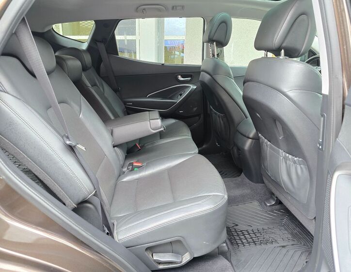 Hyundai Santa Fe 30