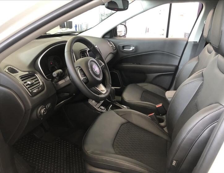 Jeep Compass 15