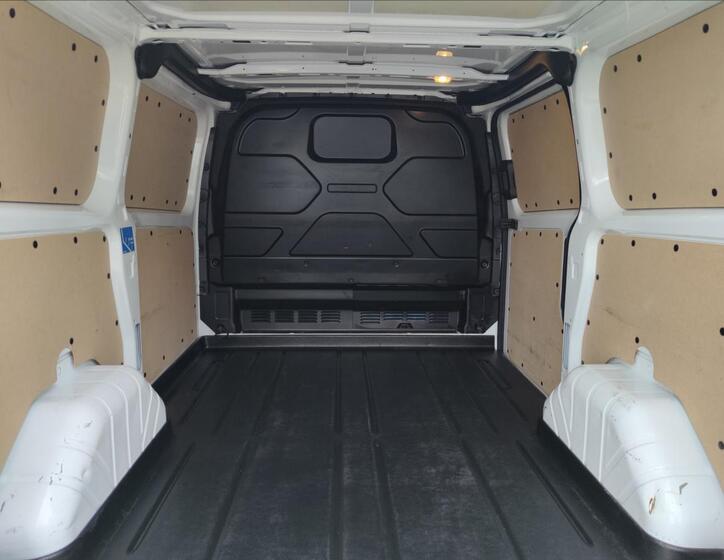 Ford Transit Custom 11