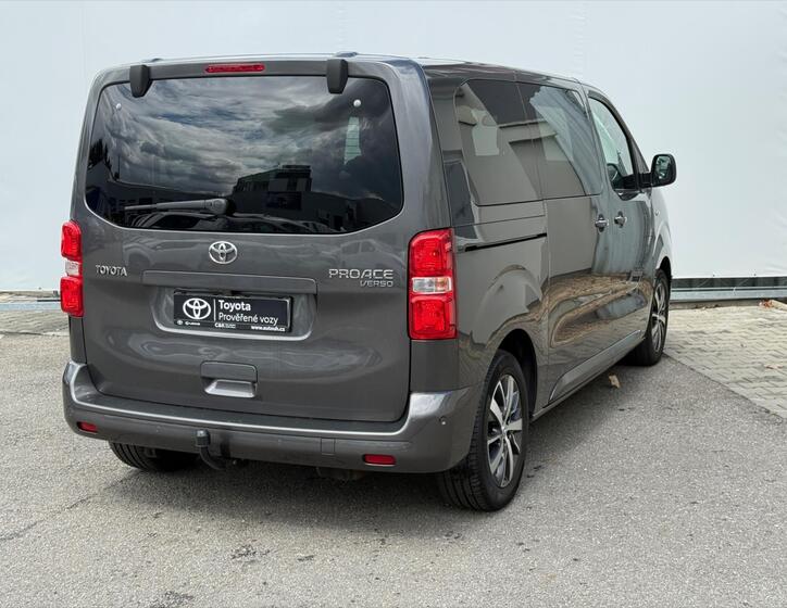 Toyota ProAce 6
