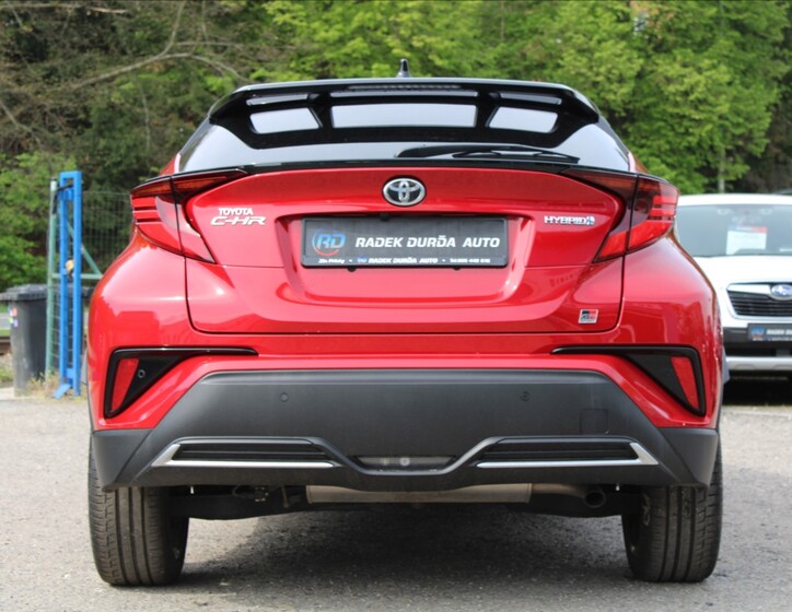 Toyota C-HR 6