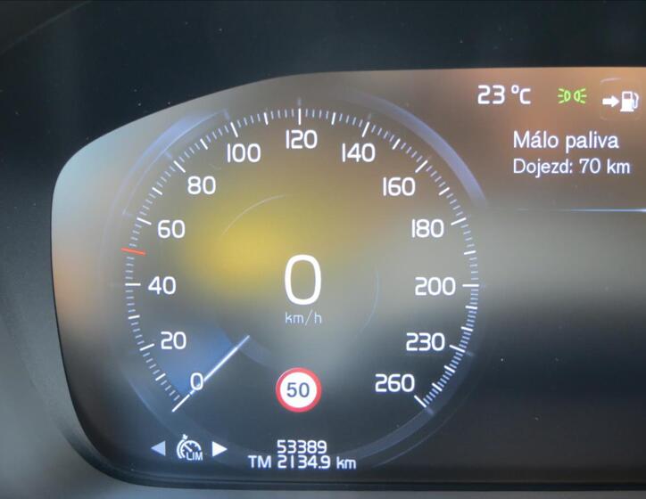 Volvo XC90 23