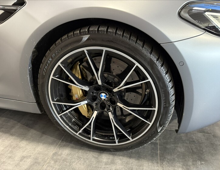 BMW M5 36
