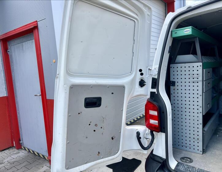 Volkswagen Transporter 13