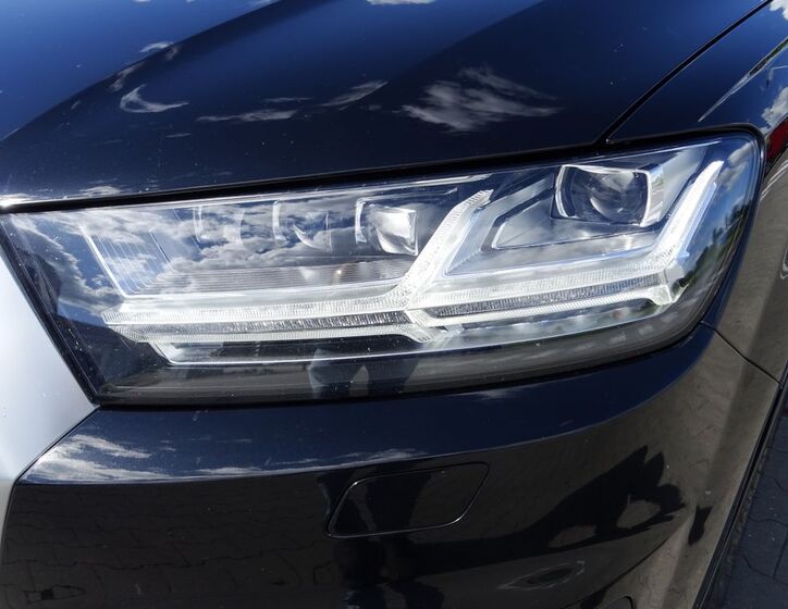 Audi Q7 29