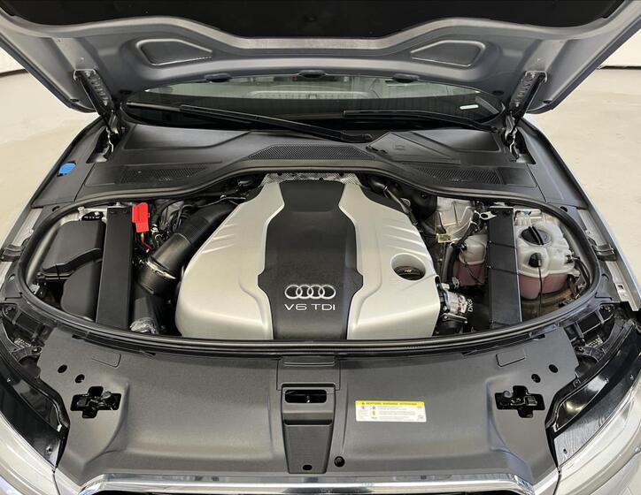 Audi A8 35