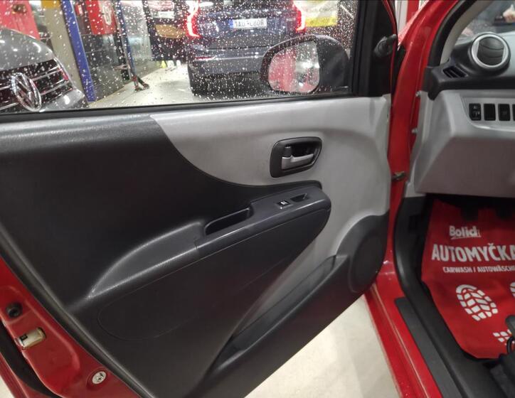 Suzuki Alto 15