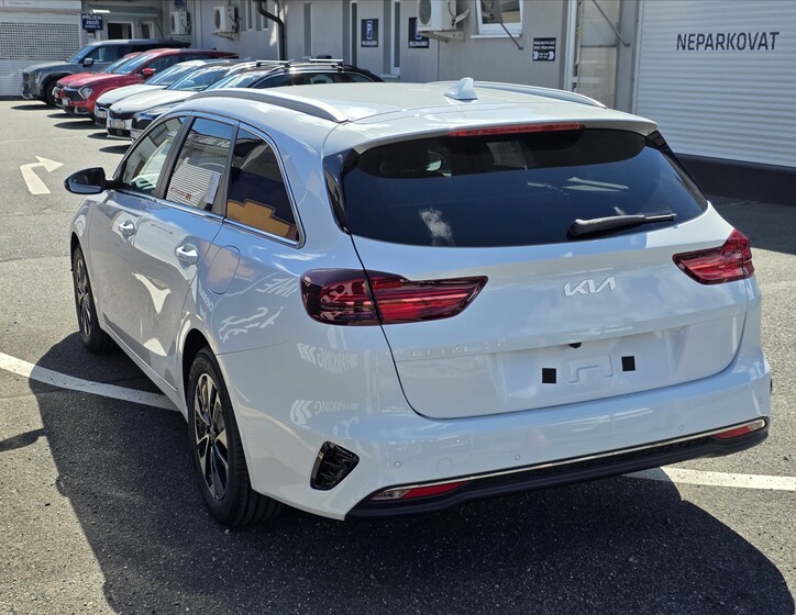 KIA Ceed 8
