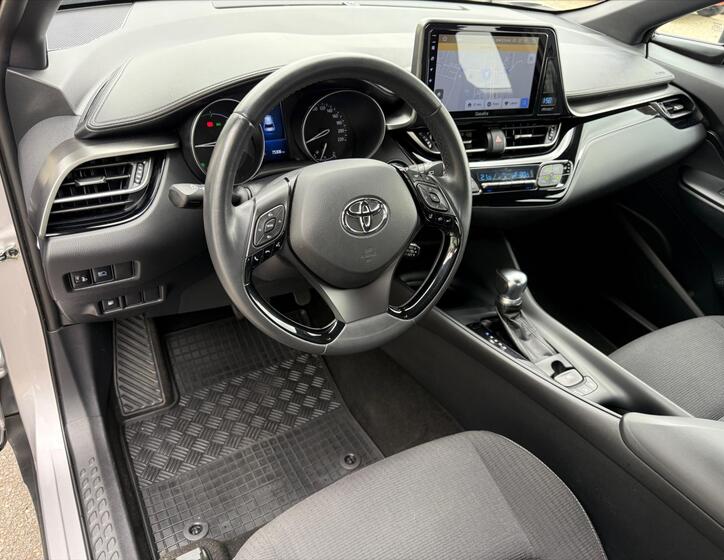 Toyota C-HR 7