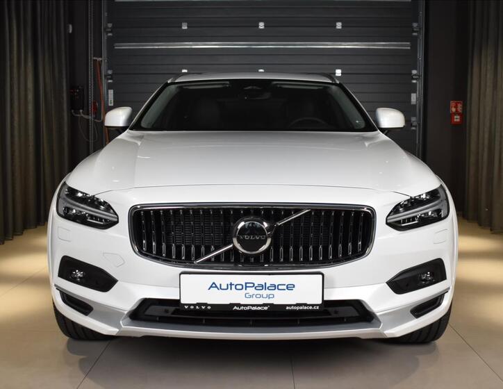 Volvo V90 6