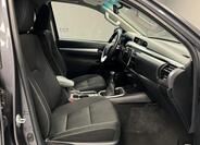 Toyota Hilux 7