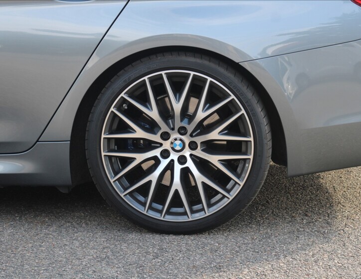 BMW Řada 5 9