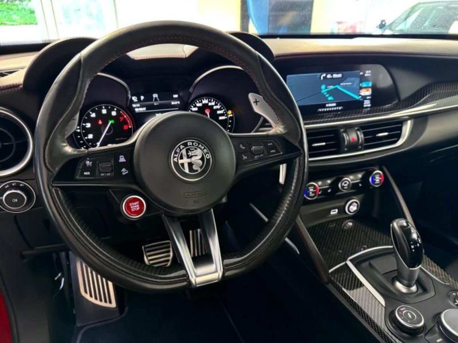 Alfa Romeo Stelvio 23