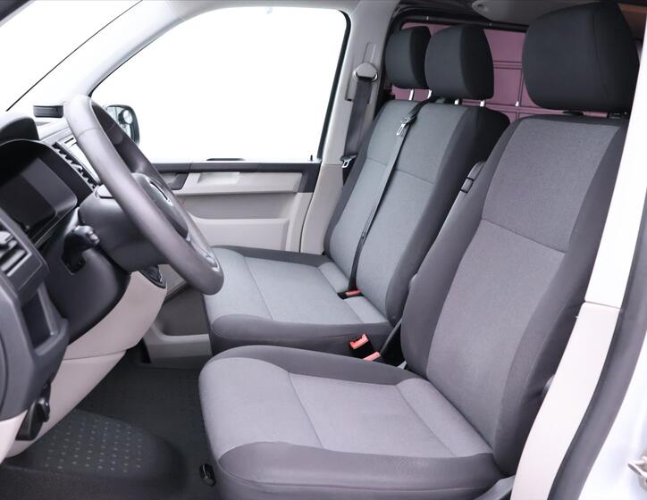 Volkswagen Transporter 12