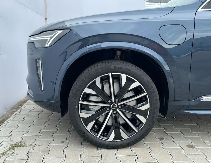 Volvo XC90 17