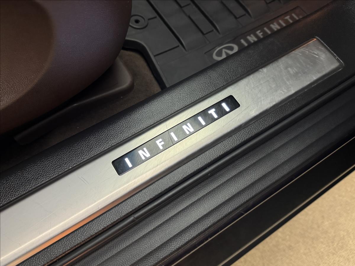 Infiniti FX30