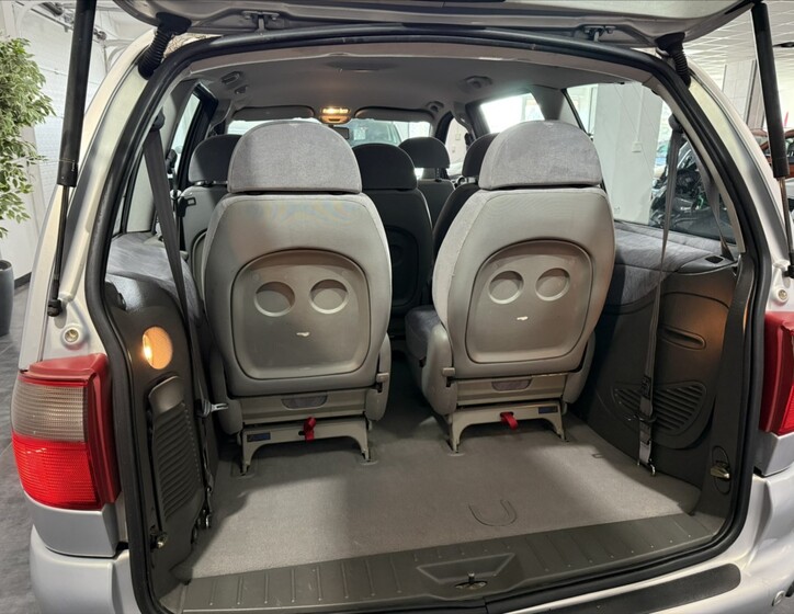 Ford Galaxy 23