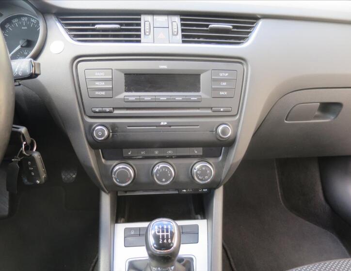 Škoda Octavia 10