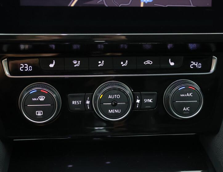 Volkswagen Passat 30