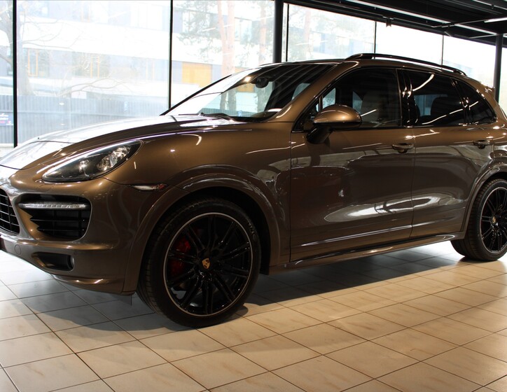 Porsche Cayenne 3