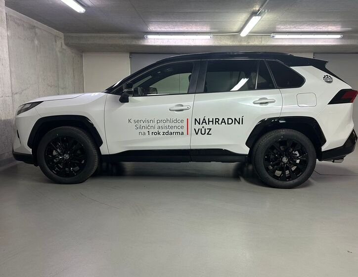 Toyota RAV4 8