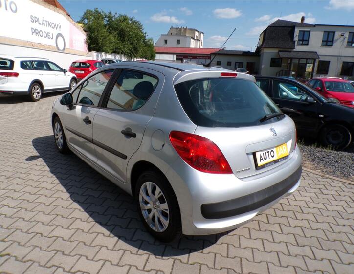Peugeot 207 4