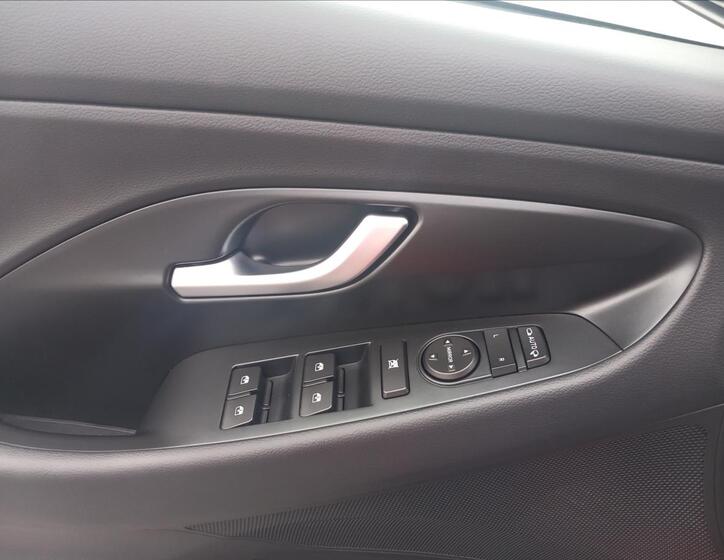 Hyundai i30 16