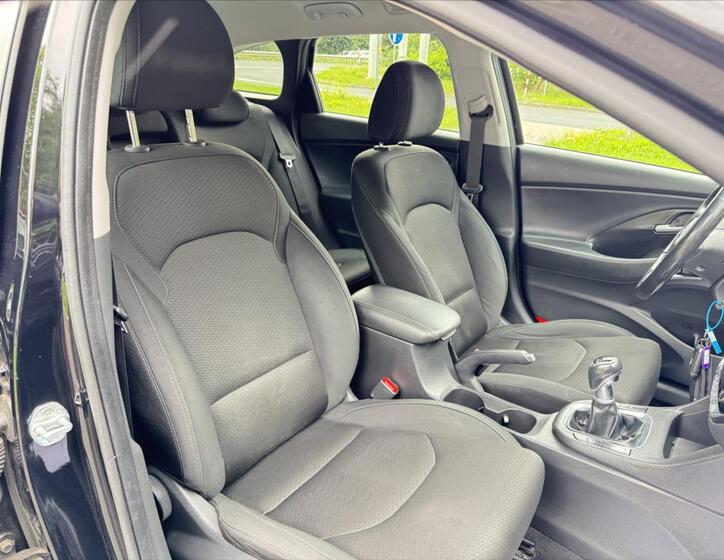 Hyundai i30 12