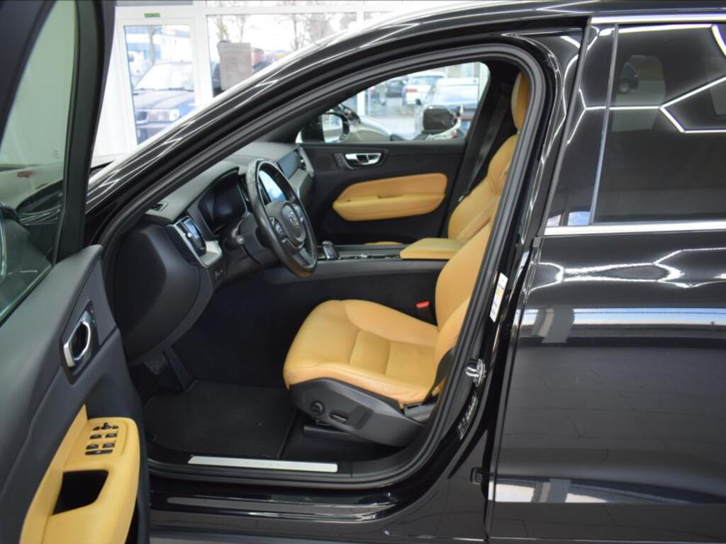 Volvo XC60 10