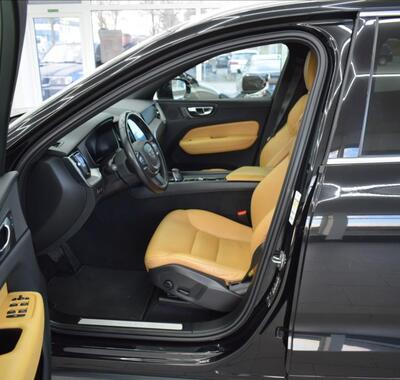 Volvo XC60 10