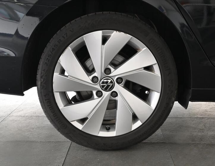 Volkswagen Golf 35