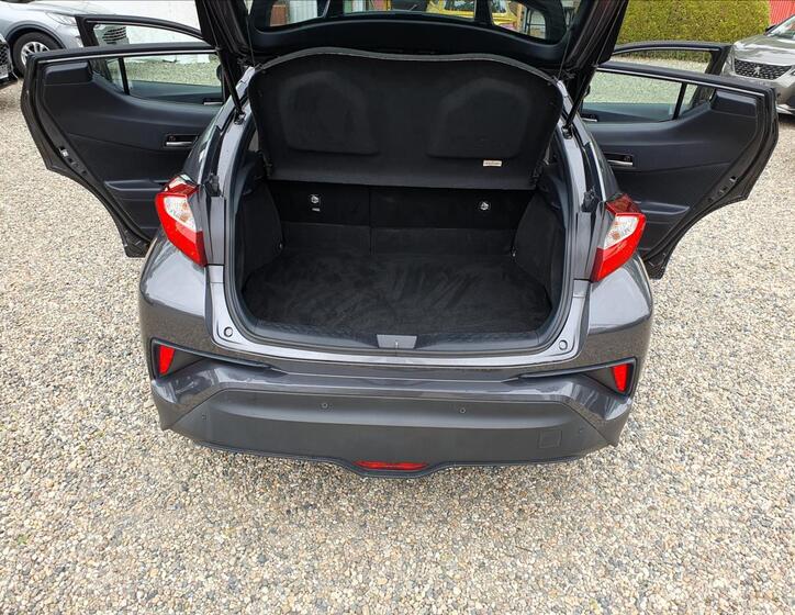 Toyota C-HR 38