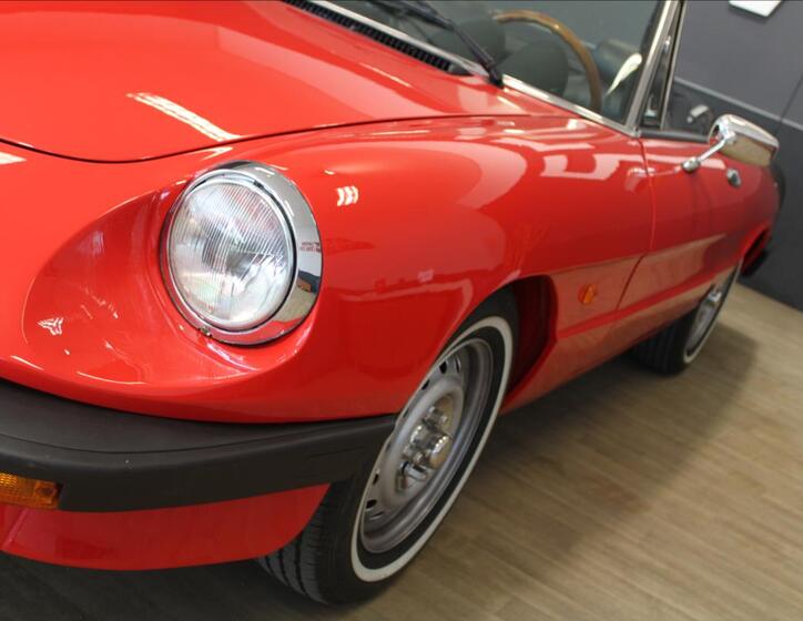 Alfa Romeo Spider 10