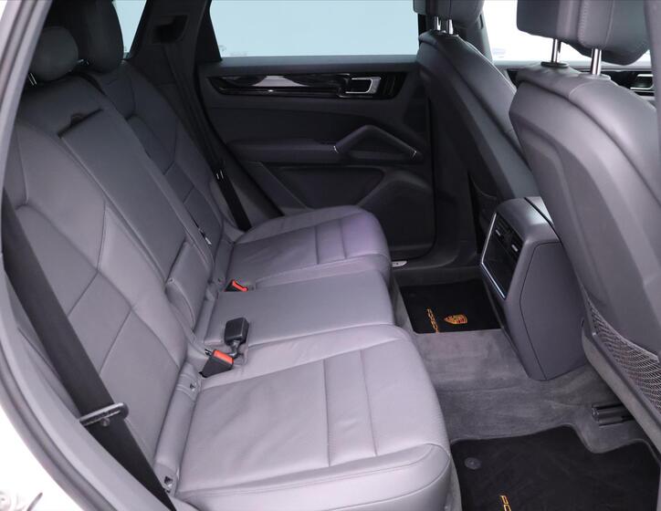 Porsche Cayenne 17