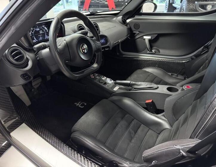 Alfa Romeo 4C 6