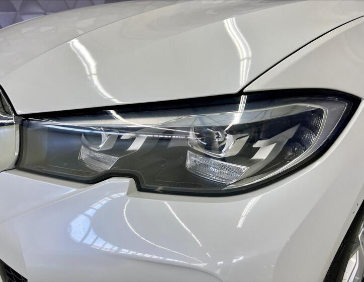 BMW Řada 3 8