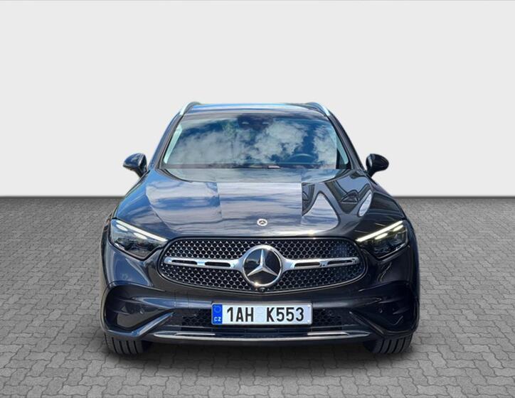 Mercedes-Benz GLC 8